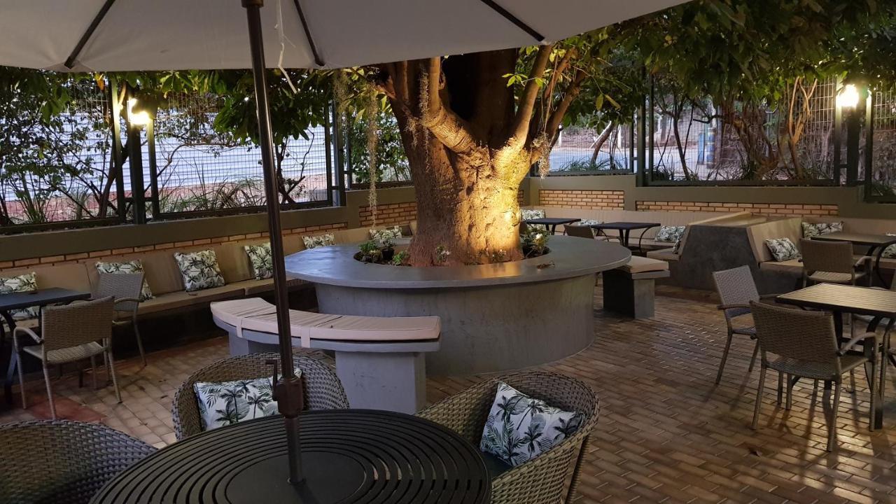 Hotel Das Palmeiras Paracatu Extérieur photo