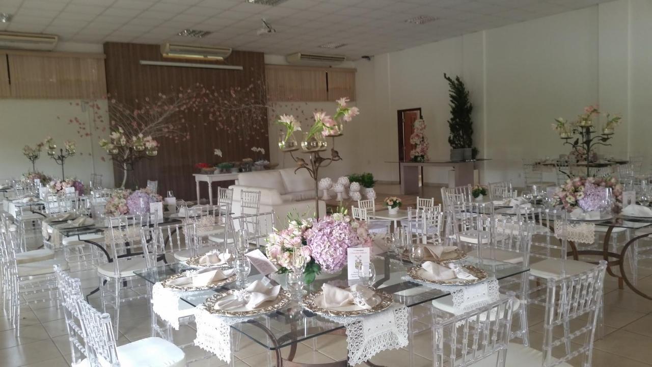 Hotel Das Palmeiras Paracatu Extérieur photo