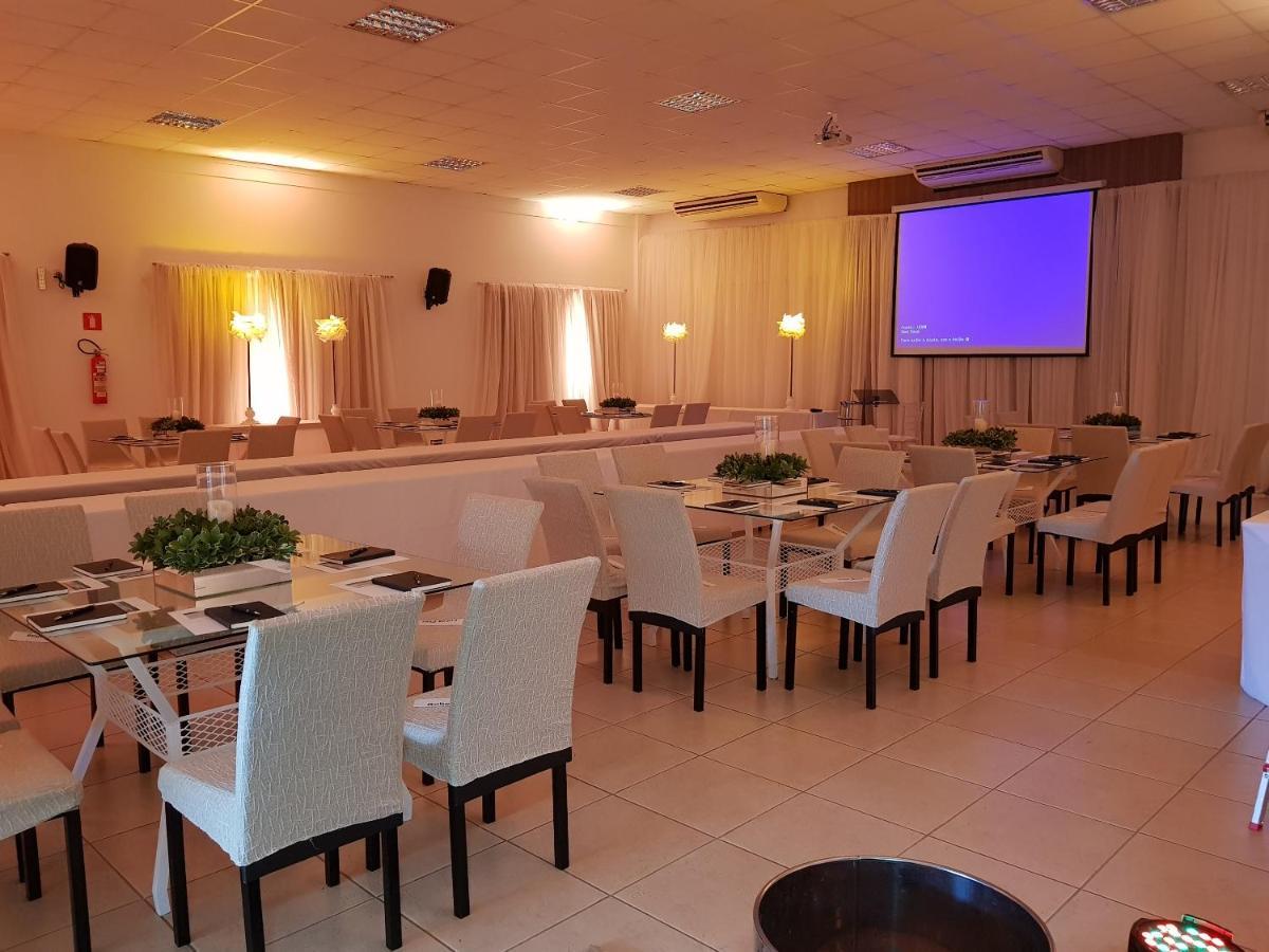 Hotel Das Palmeiras Paracatu Extérieur photo