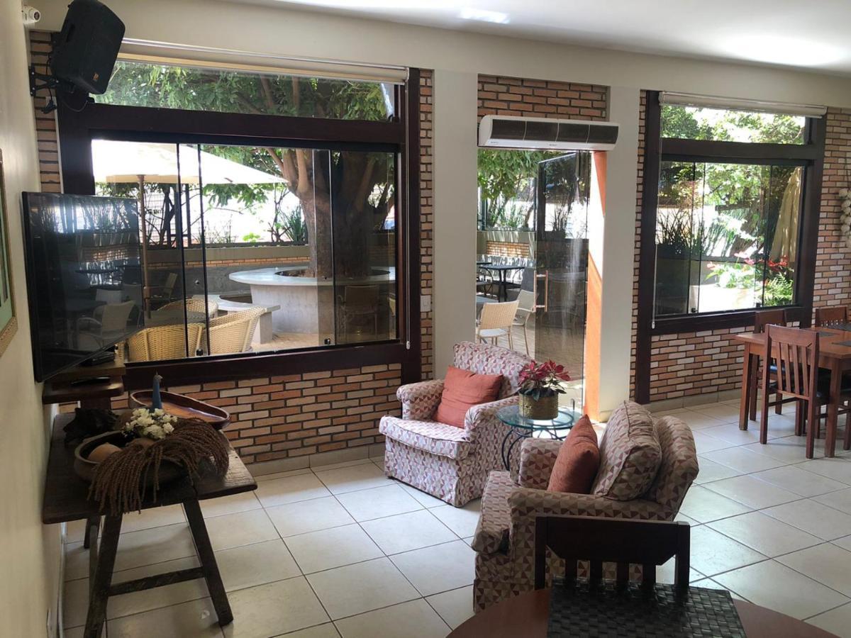Hotel Das Palmeiras Paracatu Extérieur photo