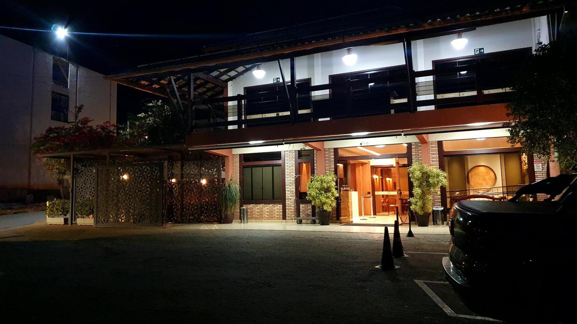 Hotel Das Palmeiras Paracatu Extérieur photo