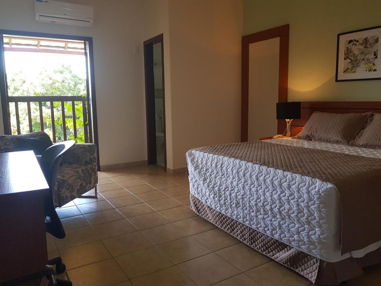 Hotel Das Palmeiras Paracatu Extérieur photo