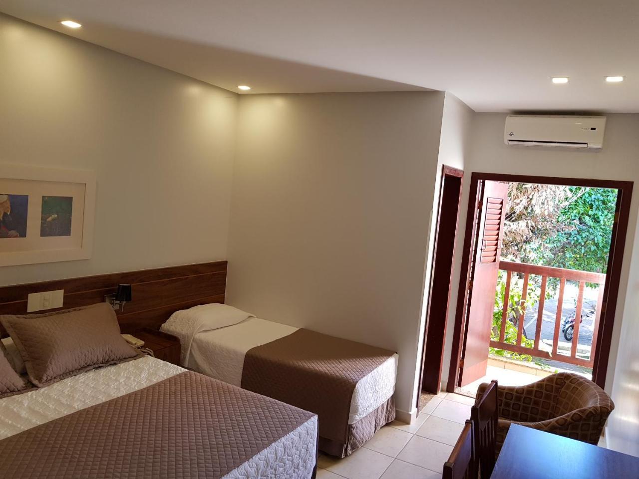 Hotel Das Palmeiras Paracatu Extérieur photo
